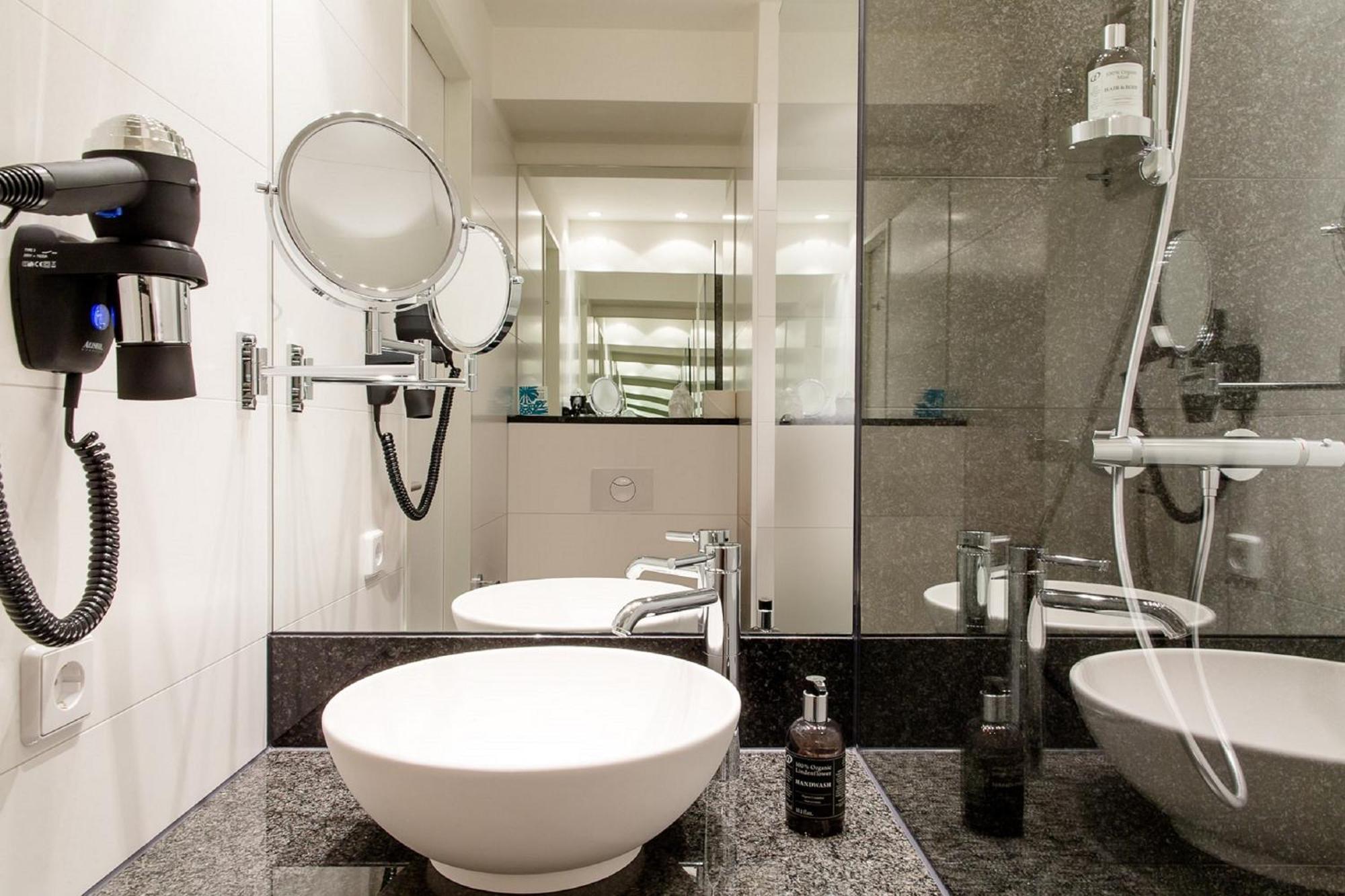 Motel One Nuernberg-City Eksteriør billede