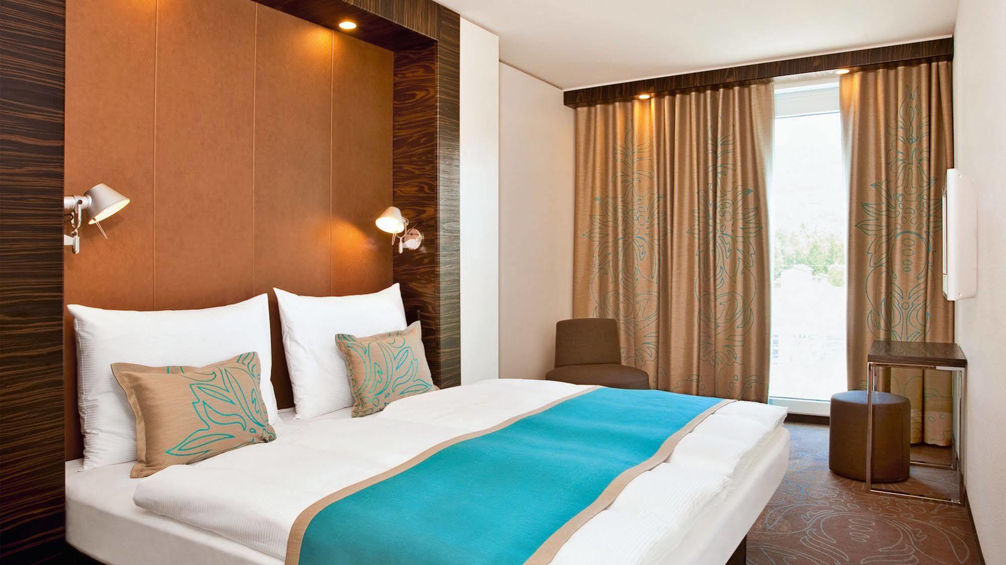 Motel One Nuernberg-City Eksteriør billede