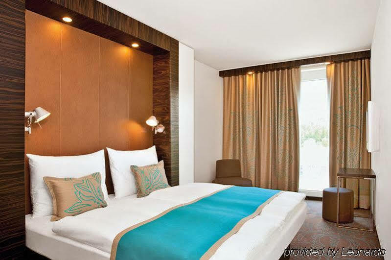Motel One Nuernberg-City Eksteriør billede